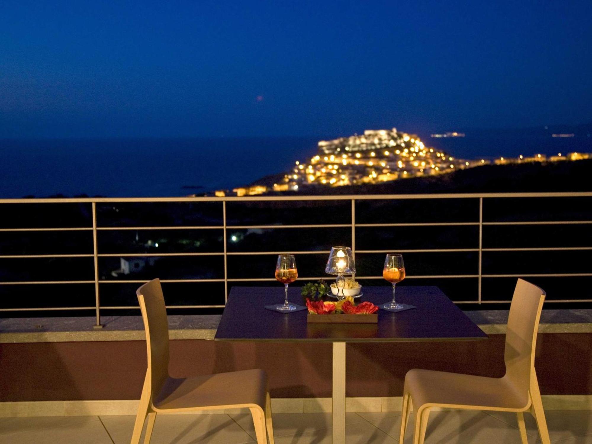 Bajaloglia Resort Кастельсардо Екстер'єр фото